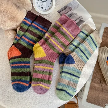  Дамски чорапогащи до коляното с изкуствена кожа, топли и сладки зимни чорапи на райета в цветна ивица