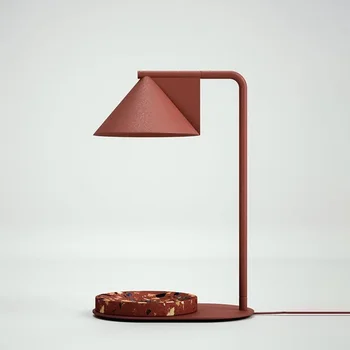  Креативна настолна лампа в стил на скандинавския на постмодерното с червени цифри, дизайнерски модел стая, хол в семейството, спални, прикроватной лампи